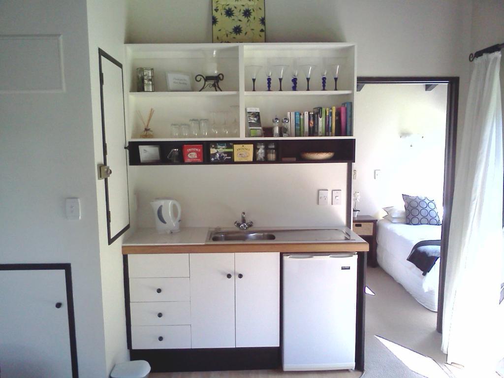 Waters Edge B&B Kaitaia Zimmer foto